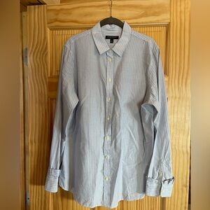 Banana Republic women’s button down shirt